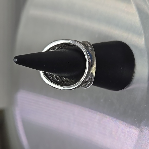 Silver Tone Rhnistones Ring Size 6 - Picture 6 of 17